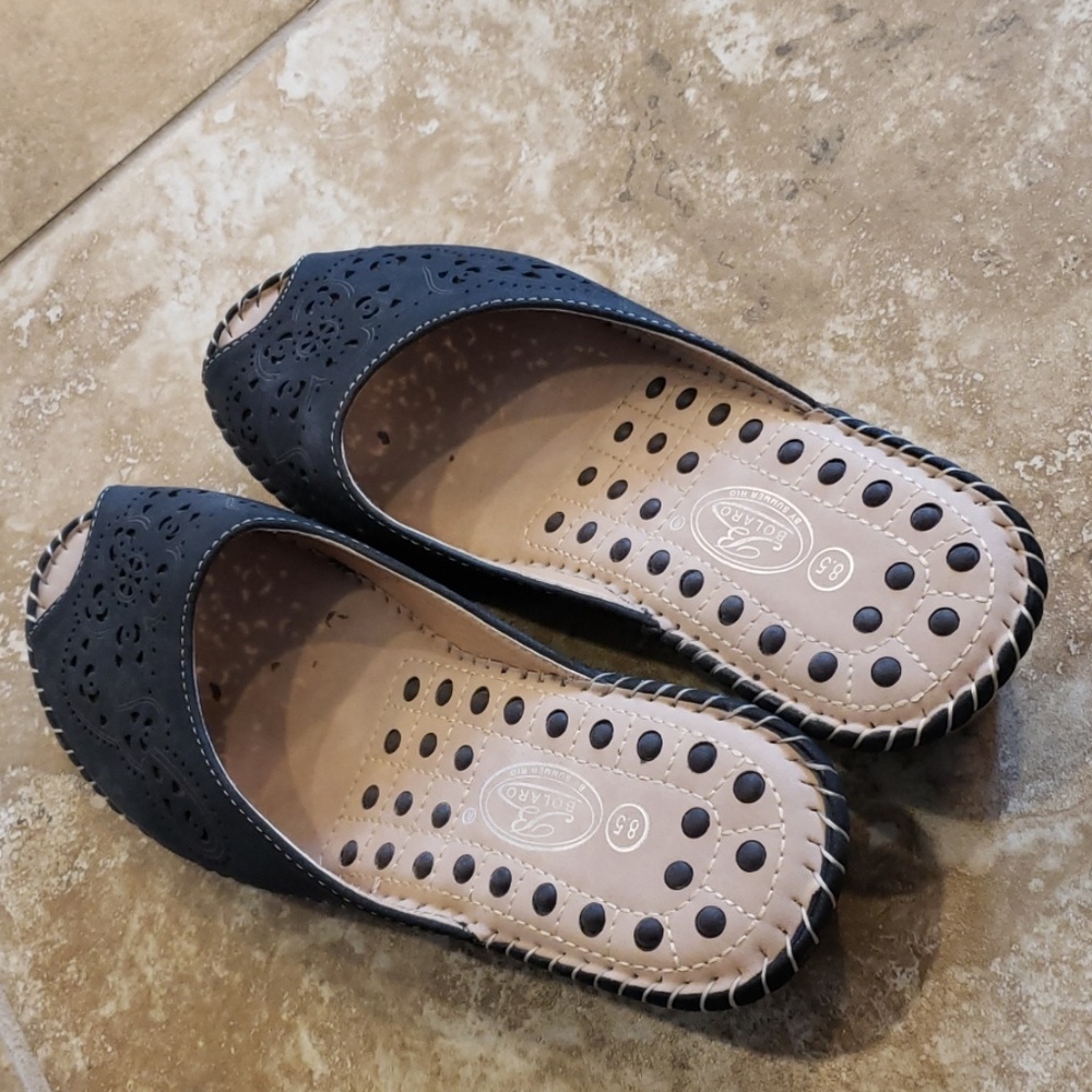 Shoes - Picture 3 of 3